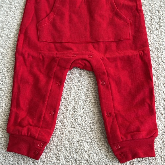 NWT - Grinch onesie. Size 12-18 months. - Picture 4 of 7